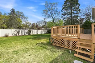 72 Woolsey Ave, Glen Cove, NY 11542 - Photo 32