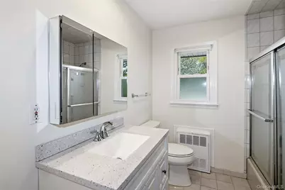 72 Woolsey Avenue, Glen Cove, NY 11542 - Photo 20
