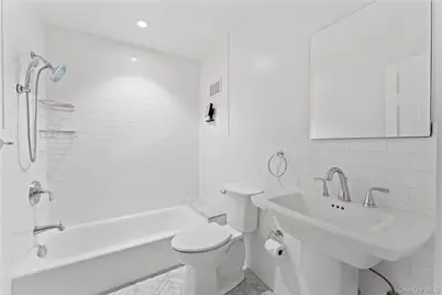 18 Wellyn Road, Bronxville, NY 10708 - Photo 20