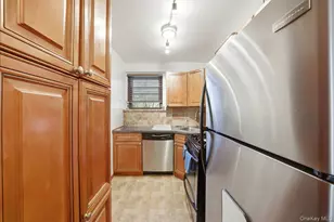 161 Pearsall Dr, Mount Vernon, NY 10552 - Photo 8