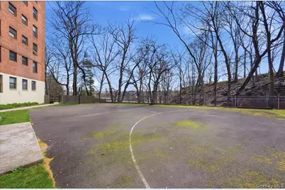 161 Pearsall Drive #2B, Mount Vernon, NY 10552 - Photo 20