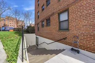 161 Pearsall Dr, Mount Vernon, NY 10552 - Photo 18