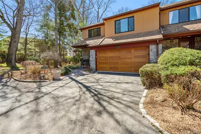 114 The Crescent, Roslyn Heights, NY 11577 - Photo 2