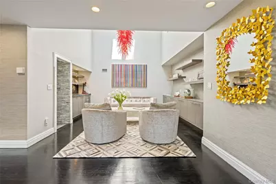 114 The Crescent, Roslyn Heights, NY 11577 - Photo 4