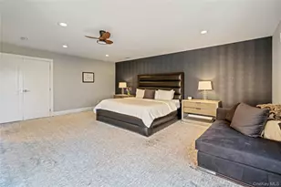 114 The Crescent, Roslyn Heights, NY 11577 - Photo 18