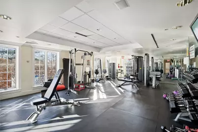 114 The Crescent, Roslyn Heights, NY 11577 - Photo 36