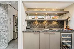 114 The Crescent, Roslyn Heights, NY 11577 - Photo 6