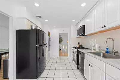 2959 Clubhouse Road, Merrick, NY 11566 - Photo 16