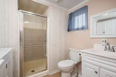 2959 Clubhouse Road, Merrick, NY 11566 - Photo 18