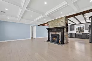 27 Pacific Ave, Nanuet, NY 10954 - Photo 6