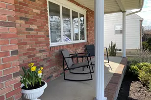 152 N Fulton Ave, Lindenhurst, NY 11757 - Photo 2