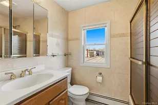 43 Beechwood Ln, New Hyde Park, NY 11040 - Photo 18