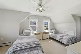 43 Beechwood Ln, New Hyde Park, NY 11040 - Photo 14