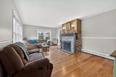 8 Francis Street, Newburgh, NY 12550 - Photo 4