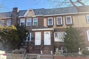 32-12 Baywater Ct, Far Rockaway, NY 11691 - Photo 1