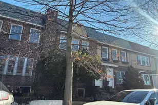 32-12 Baywater Ct, Far Rockaway, NY 11691 - Photo 4