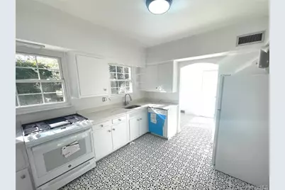 106 Trumbull Road, Manhasset, NY 11030 - Photo 12