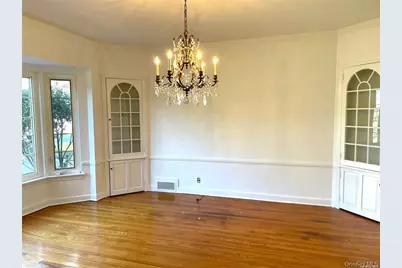 106 Trumbull Road, Manhasset, NY 11030 - Photo 8