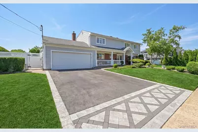 133 Thornwood Road, Massapequa Park, NY 11762 - Photo 2