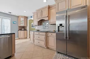 133 Thornwood Rd, Massapequa Park, NY 11762 - Photo 14