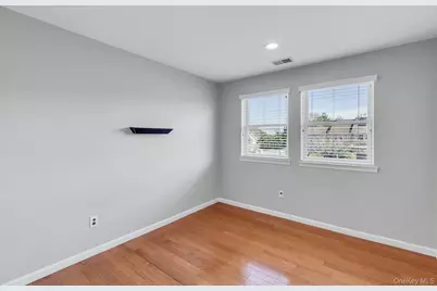 18 Daisy Court, Farmingdale, NY 11735 - Photo 22