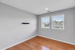 18 Daisy Ct, Farmingdale, NY 11735 - Photo 22