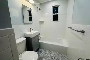 260-33 73rd Ave, Glen Oaks, NY 11004 - Photo 4