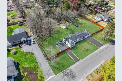 8 Evergreen Avenue, Brentwood, NY 11717 - Photo 42