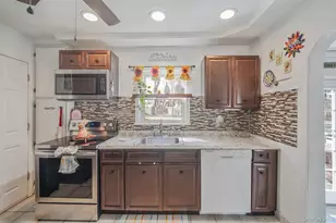 8 Evergreen Ave, Brentwood, NY 11717 - Photo 22