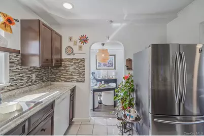 8 Evergreen Avenue, Brentwood, NY 11717 - Photo 24