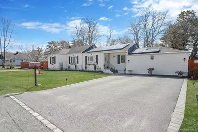 8 Evergreen Avenue, Brentwood, NY 11717 - Photo 2