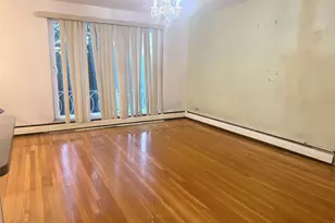 21 Bond St, Great Neck, NY 11021 - Photo 4