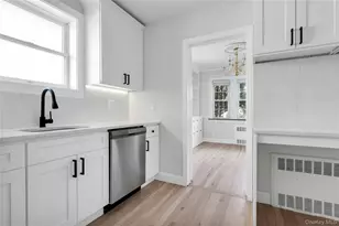 462 Morris Ave, Rockville Centre, NY 11570 - Photo 12