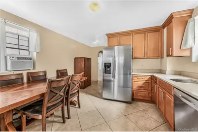 2515 Woodhull Avenue, Bronx, NY 10469 - Photo 18