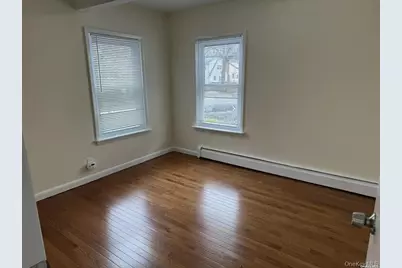 44 Graywood Road #2nd fl, Port Washington, NY 11050 - Photo 8