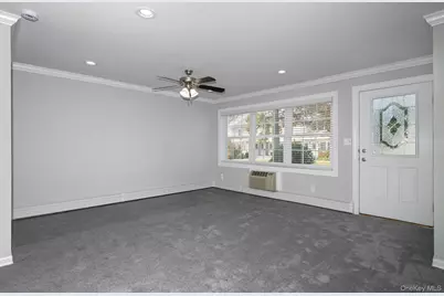 45 Fairfield Way #CH05, Commack, NY 11725 - Photo 4