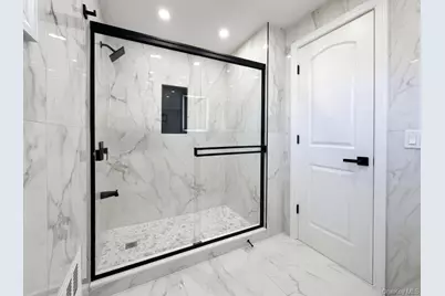 61 Cheshire Road, Bethpage, NY 11714 - Photo 12