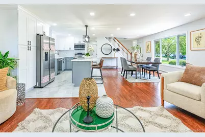 61 Cheshire Road, Bethpage, NY 11714 - Photo 6