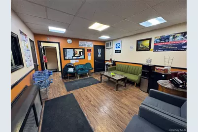 226-02 Jamaica Avenue, Floral Park, NY 11001 - Photo 8