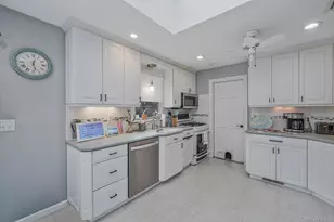 85 Mitchell Dr, Sound Beach, NY 11789 - Photo 10