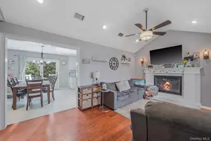 85 Mitchell Dr, Sound Beach, NY 11789 - Photo 4