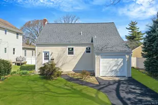 17 Riverside St, Amityville, NY 11701 - Photo 40