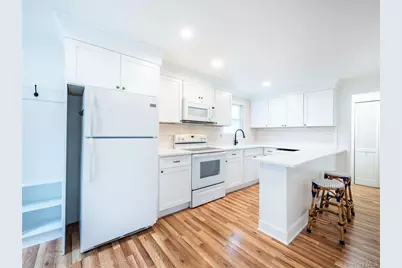 47 Edgewood Road, Port Washington, NY 11050 - Photo 14