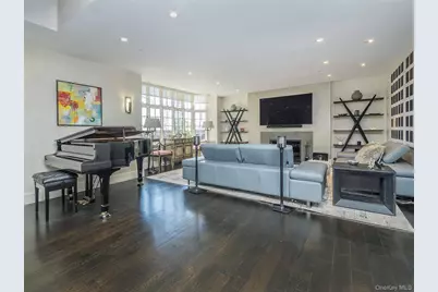 155 Estate Court, Roslyn Heights, NY 11577 - Photo 6