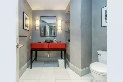 155 Estate Court, Roslyn Heights, NY 11577 - Photo 12