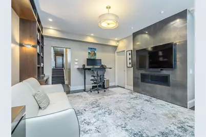 155 Estate Court, Roslyn Heights, NY 11577 - Photo 22