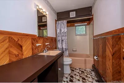 167 Maple Avenue, East Meadow, NY 11554 - Photo 14