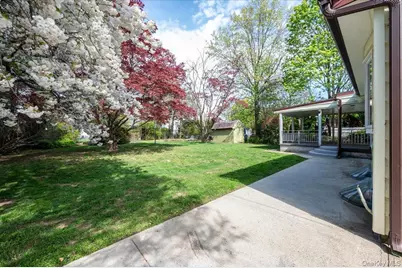 167 Maple Avenue, East Meadow, NY 11554 - Photo 22