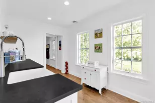 350 Laurel Way, Laurel, NY 11948 - Photo 18