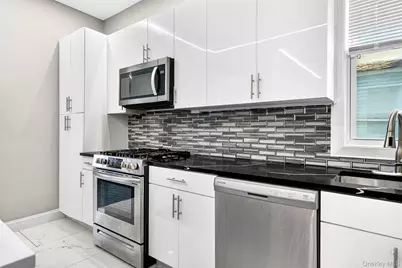 240 S 10th Avenue, Mount Vernon, NY 10550 - Photo 12